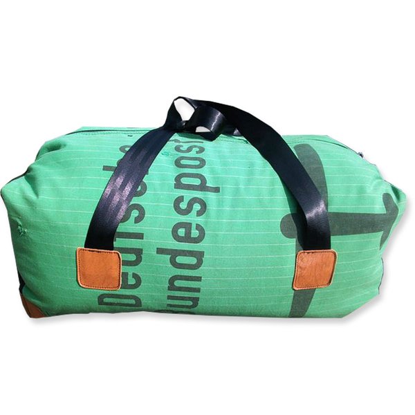 Unikat - große Sporttasche aus Postsack - Farbe Mintgrün