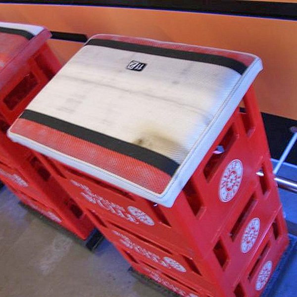 Sitzkissen für Bierkästen aus recycelten Feuerwehrschlauch